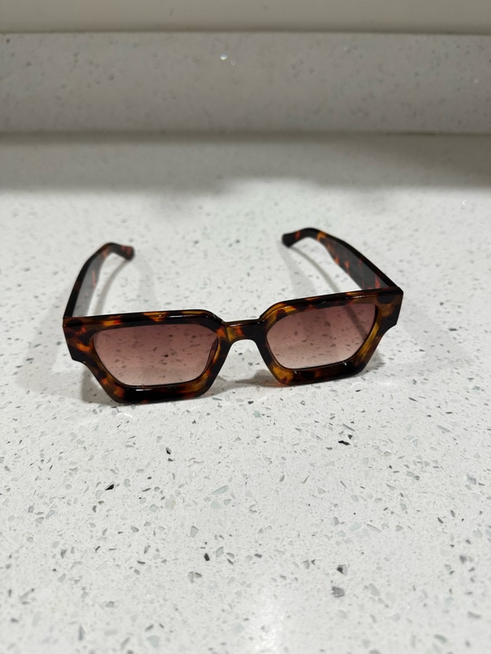 Tortoiseshell Rectangular Sunglasses - Brown Lens